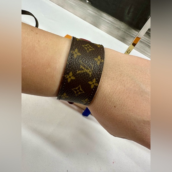 Louis Vuitton Monogram Bracelet - Picture 9 of 16